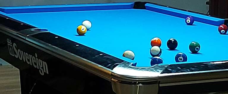 EIGHT BALL POOL COMPETITION