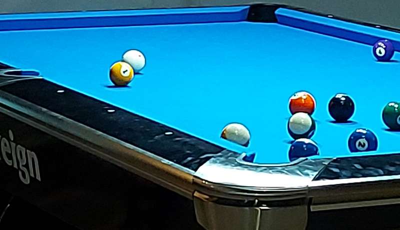 EIGHT BALL POOL COMPETITION