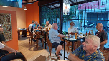 Phuket Sportsbar Pub Restaurant Billiard Cafe