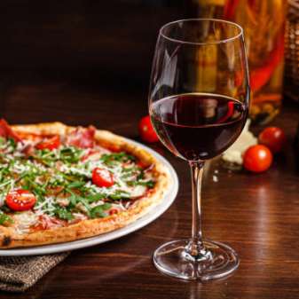 Italian food – Pizza Sports Bar & Restaurant Phuket